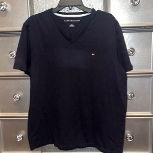 Tommy Hilfiger T-shirt. Size large.